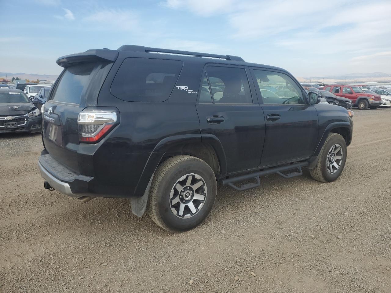 2024 TOYOTA 4RUNNER SR - Image 3