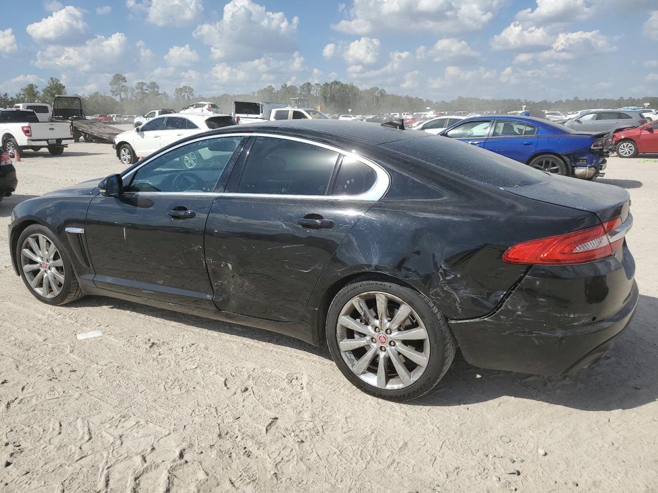 2014 JAGUAR XF - Фото 2