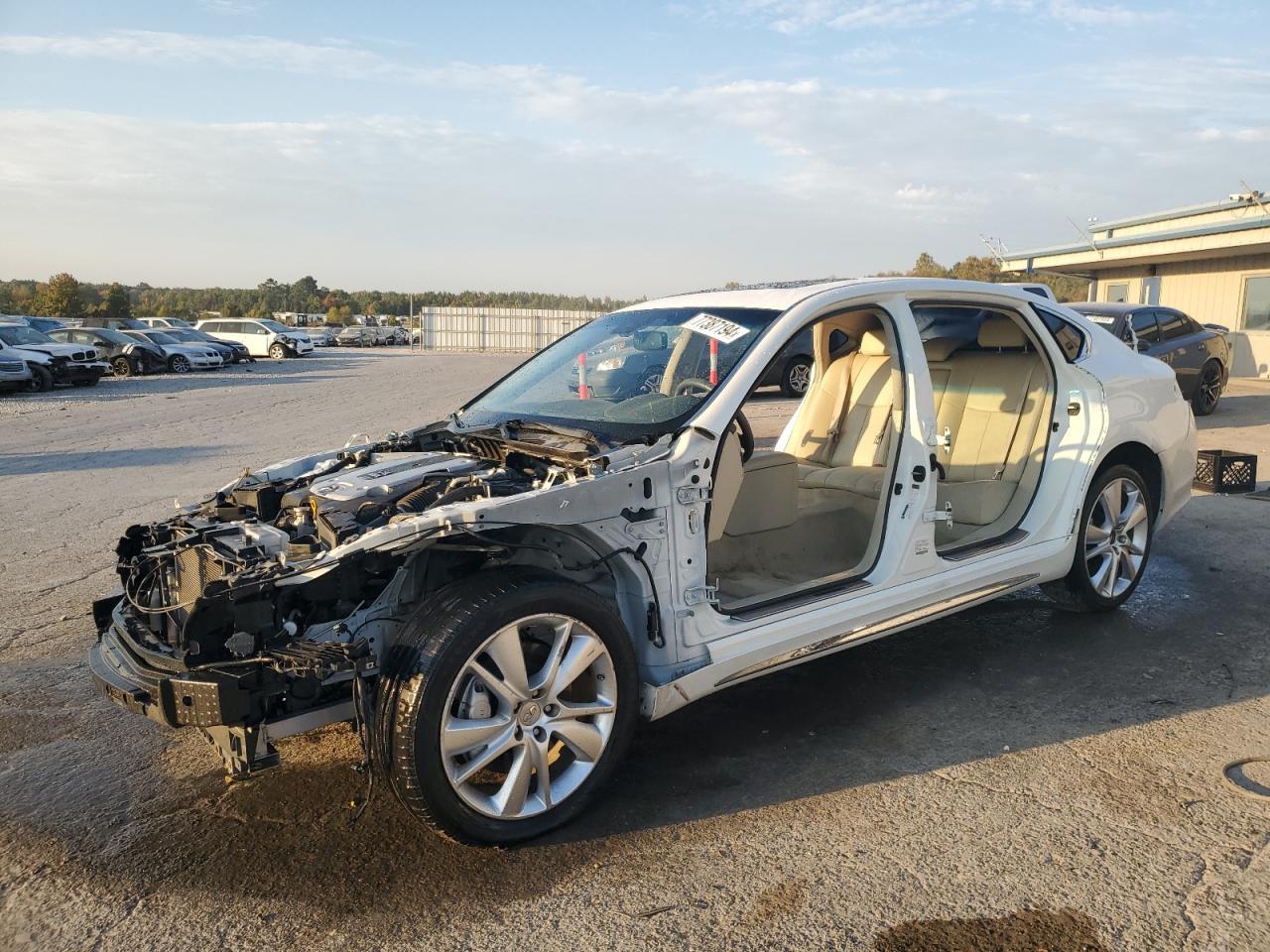 2015 INFINITI Q70L 3.7