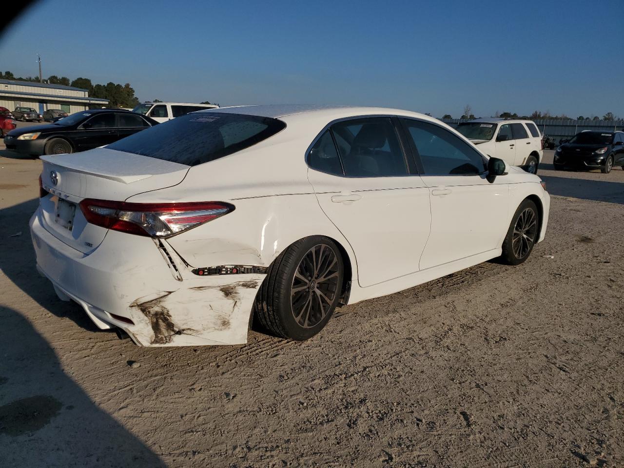 2018 TOYOTA CAMRY L - Image 3