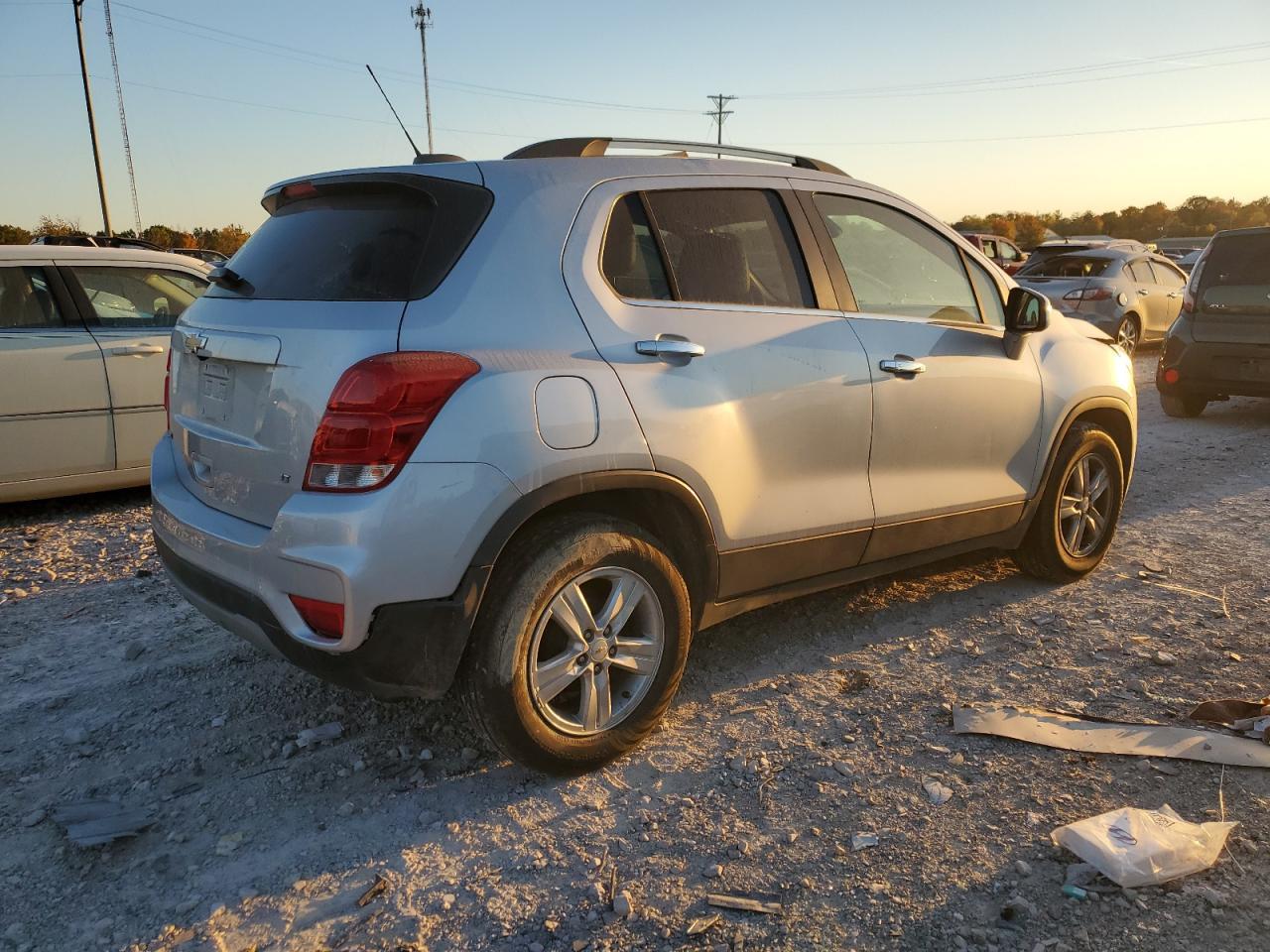 2019 CHEVROLET TRAX 1LT - Фото 3