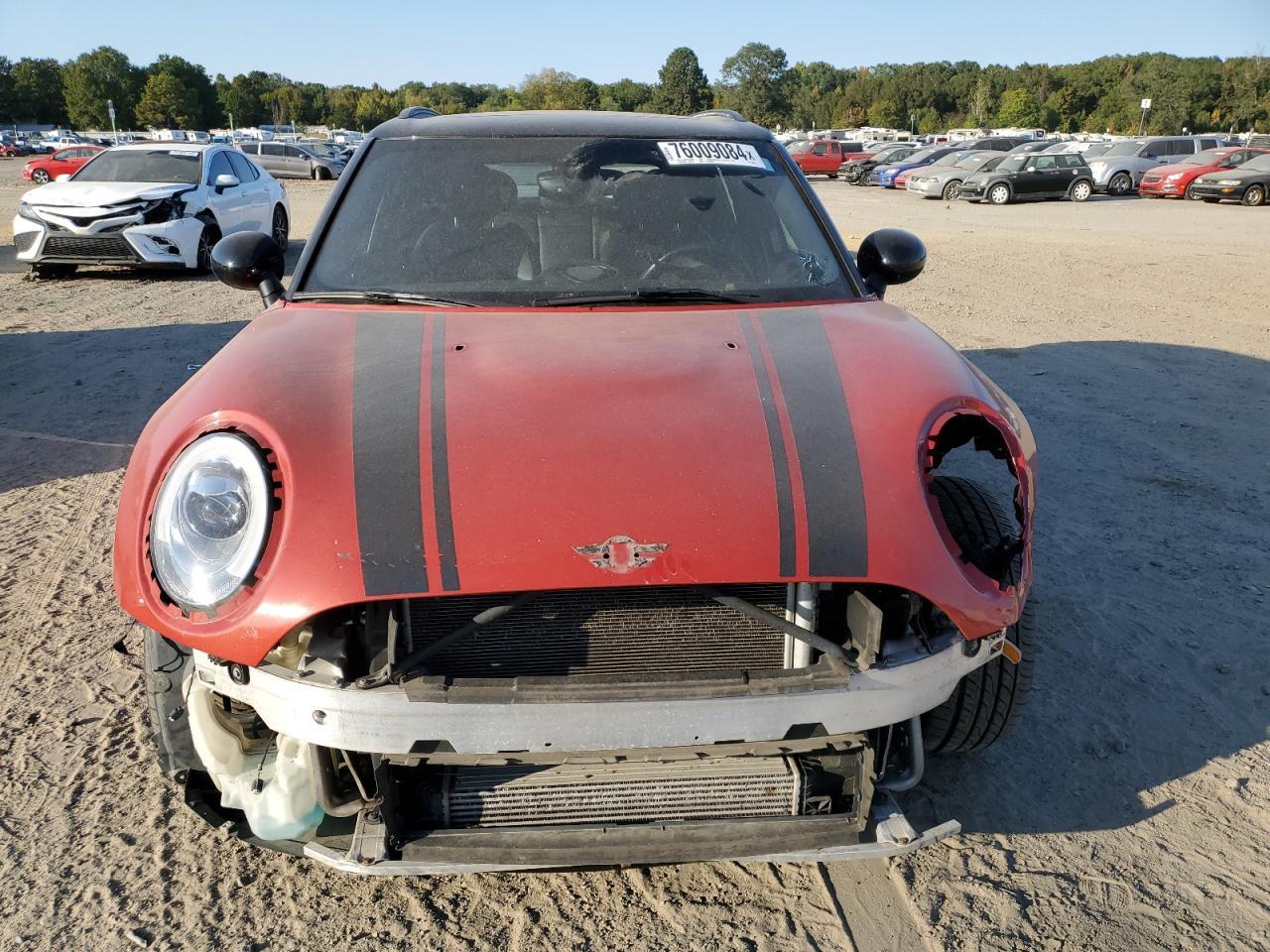 2017 MINI COOPER CLU - Image 5