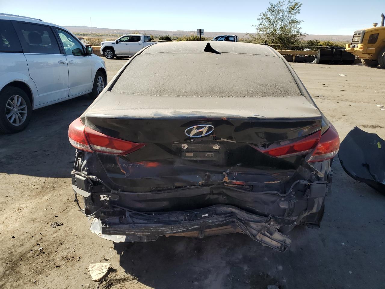 2017 HYUNDAI ELANTRA SE - Image 6