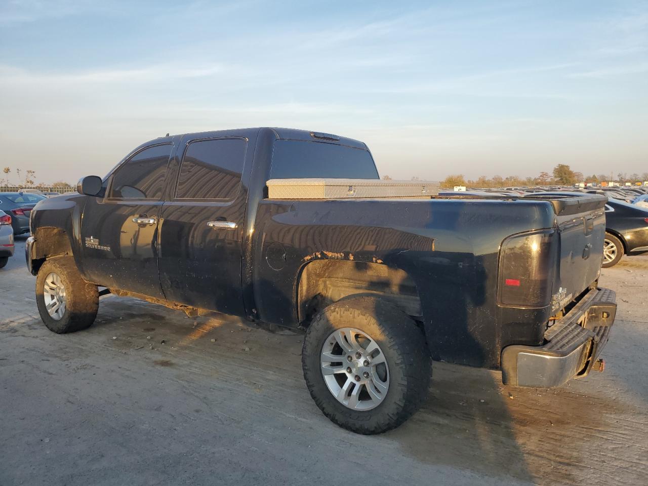 2013 CHEVROLET SILVERADO - Image 2