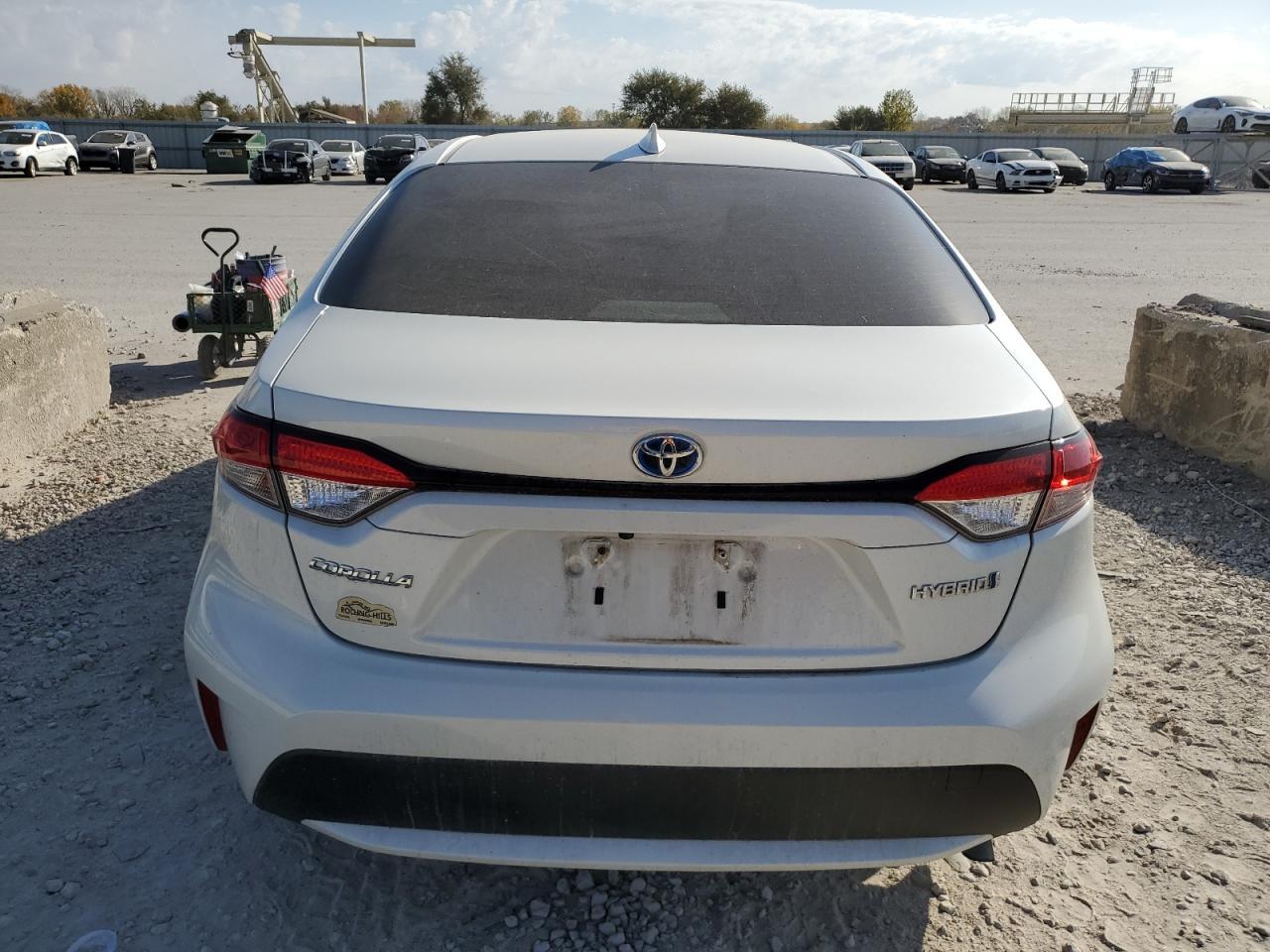 2020 TOYOTA COROLLA LE - Image 6