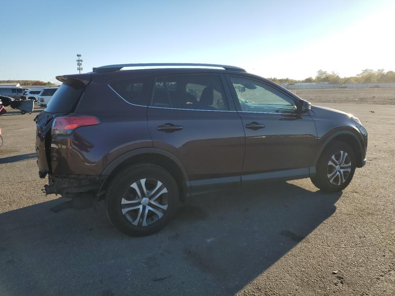 2018 TOYOTA RAV4 LE - Image 3