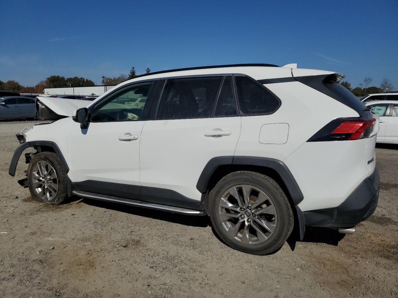 2019 TOYOTA RAV4 XLE P - Image 2