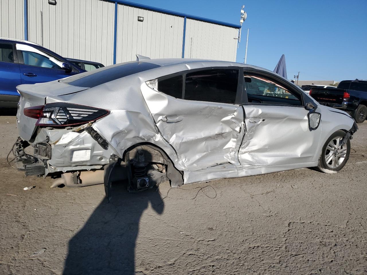 2019 HYUNDAI ELANTRA SE - Фото 3