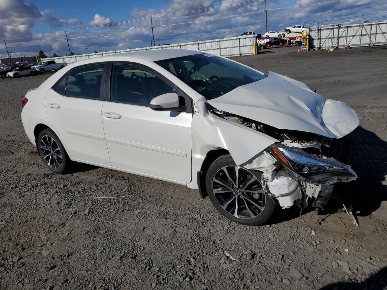 2019 TOYOTA COROLLA L - Фото 4