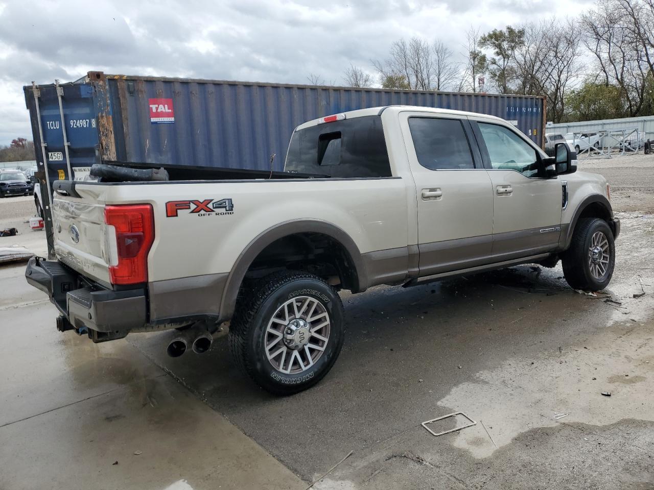 2017 FORD F350 SUPER - Image 3