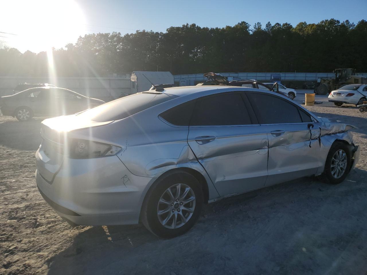 2017 FORD FUSION S - Фото 3