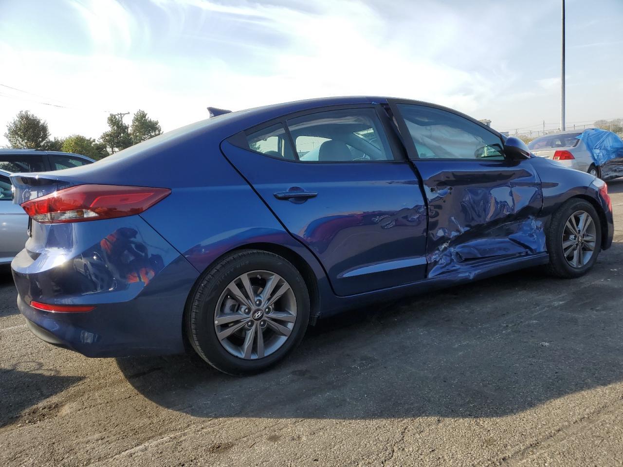2018 HYUNDAI ELANTRA SE - Image 3