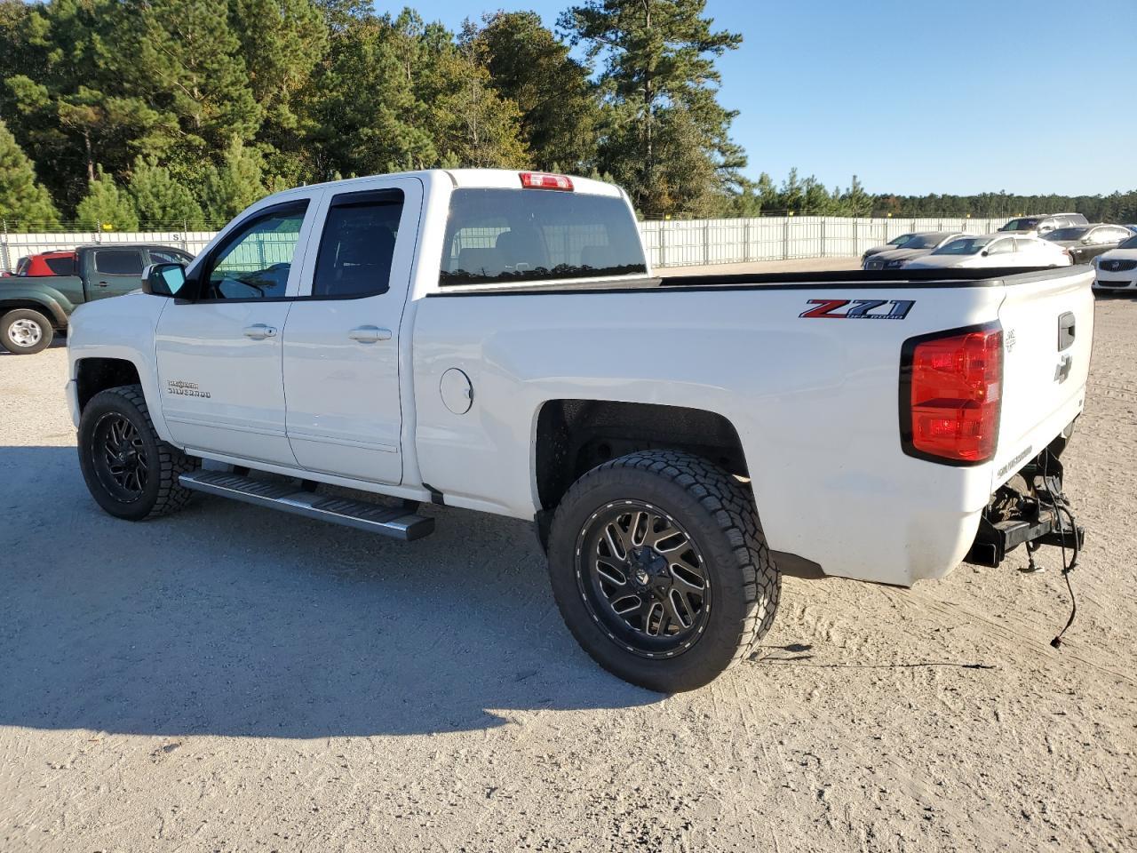 2018 CHEVROLET SILVERADO - Фото 2