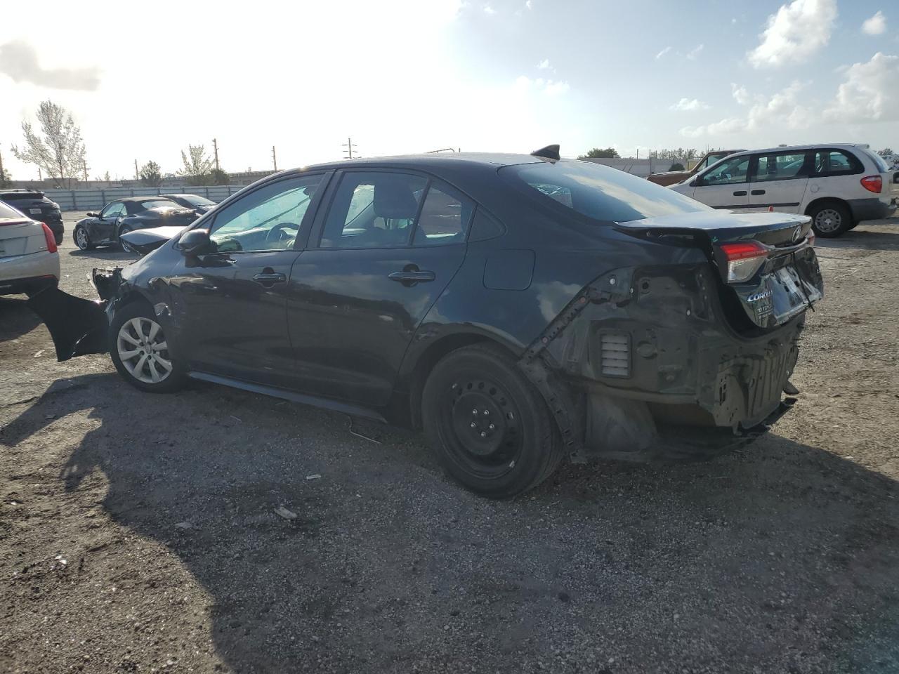 2021 TOYOTA COROLLA LE - Фото 2