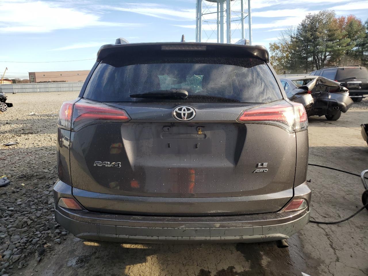 2016 TOYOTA RAV4 LE - Фото 6