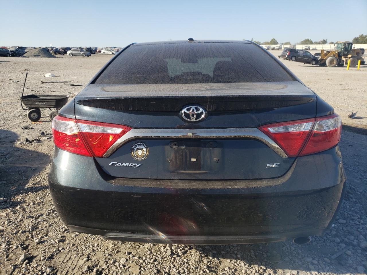 2016 TOYOTA CAMRY LE - Фото 6