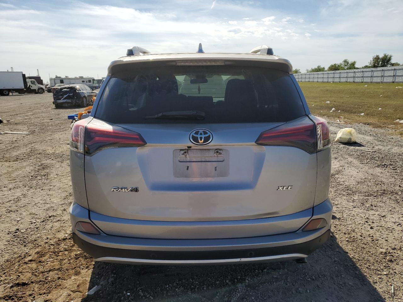 2016 TOYOTA RAV4 XLE - Фото 6
