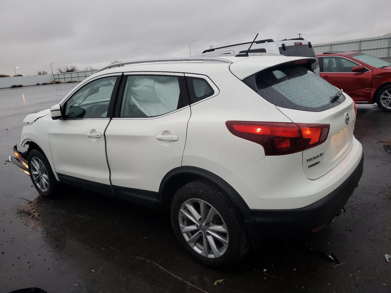 2017 NISSAN ROGUE SPOR - Image 2