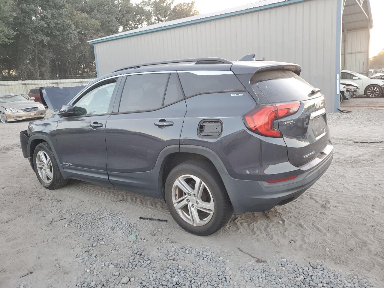 2018 GMC TERRAIN SL - Image 2