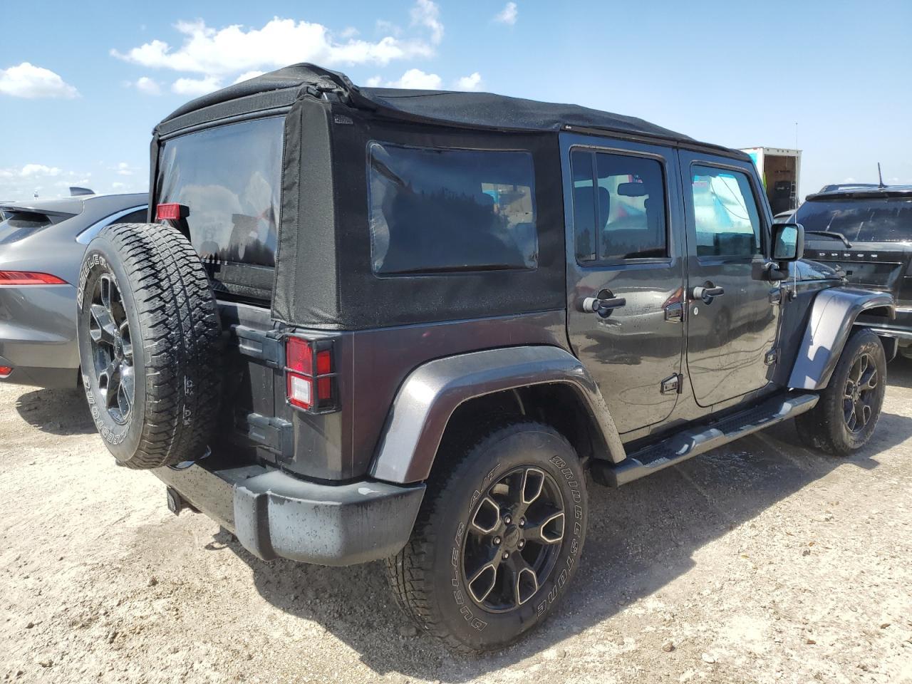 2017 JEEP WRANGLER U - Image 3