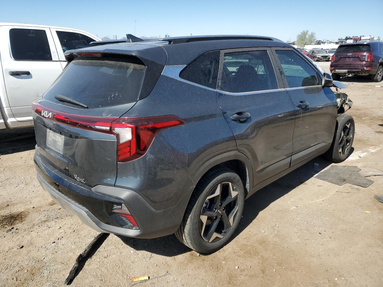 2024 KIA SELTOS EX - Image 3