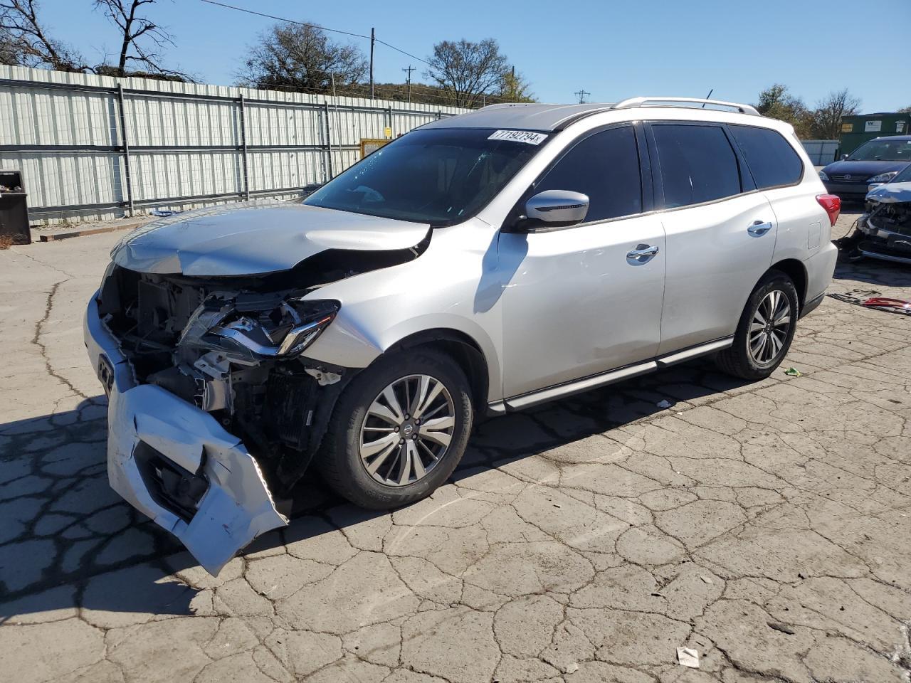 2017 NISSAN PATHFINDER