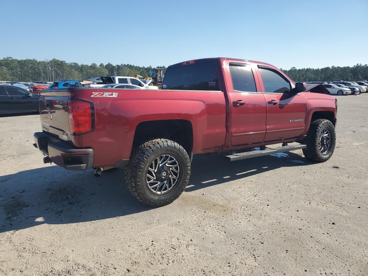 2017 CHEVROLET SILVERADO - Image 3