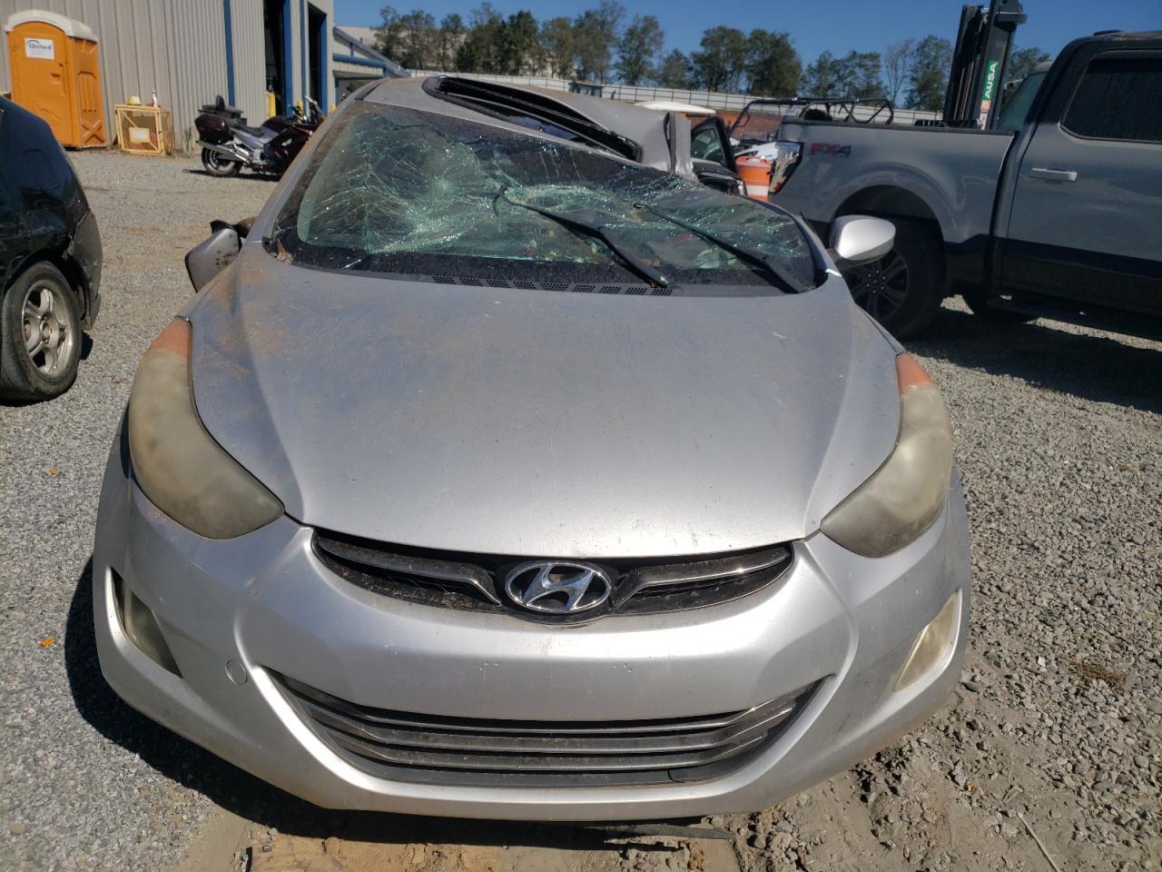2013 HYUNDAI ELANTRA GL - Image 5