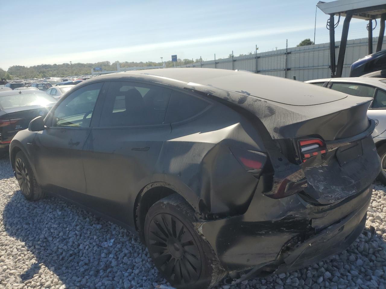 2023 TESLA MODEL Y - Image 2