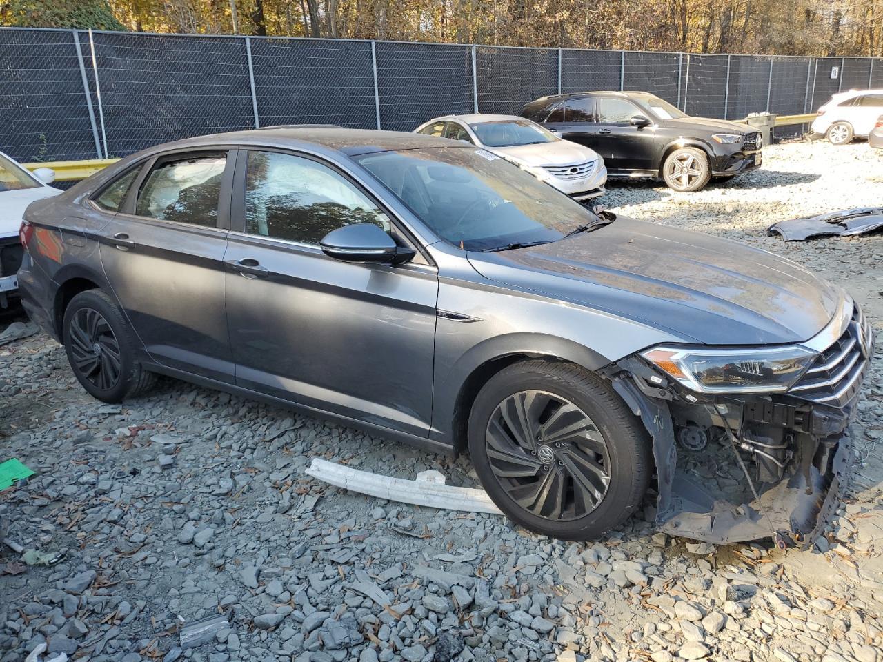 2019 VOLKSWAGEN JETTA SEL - Image 4