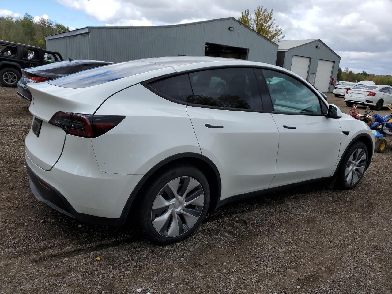 2023 TESLA MODEL Y - Фото 3