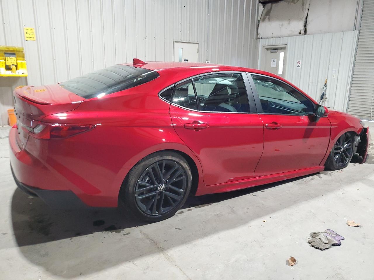 2025 TOYOTA CAMRY XSE - Фото 3