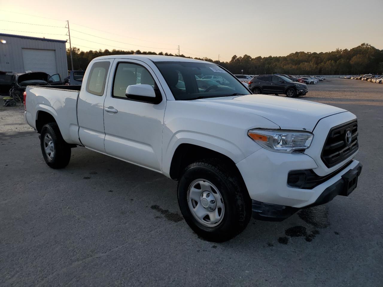 2017 TOYOTA TACOMA ACC - Фото 4