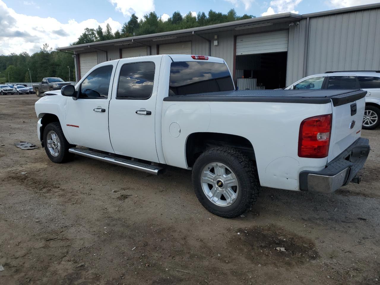 2012 CHEVROLET SILVERADO - Image 2