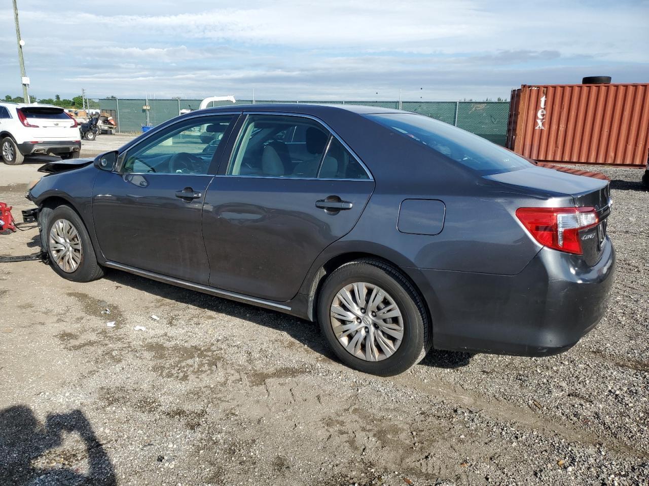 2014 TOYOTA CAMRY L - Image 2