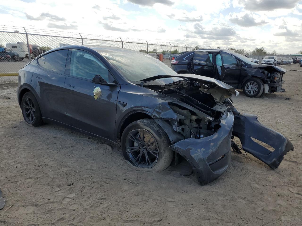 2024 TESLA MODEL Y - Image 4