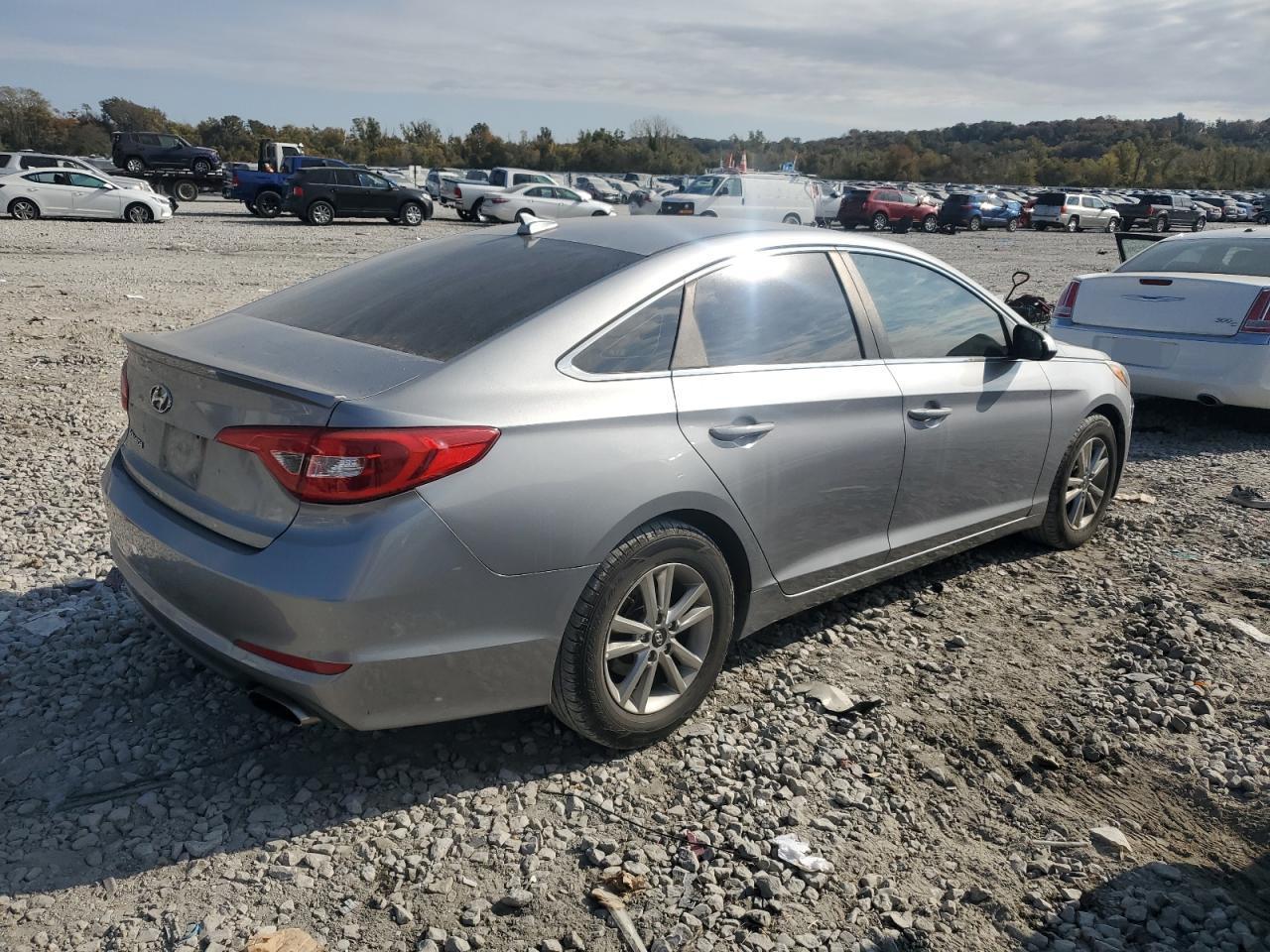 2017 HYUNDAI SONATA SE - Фото 3