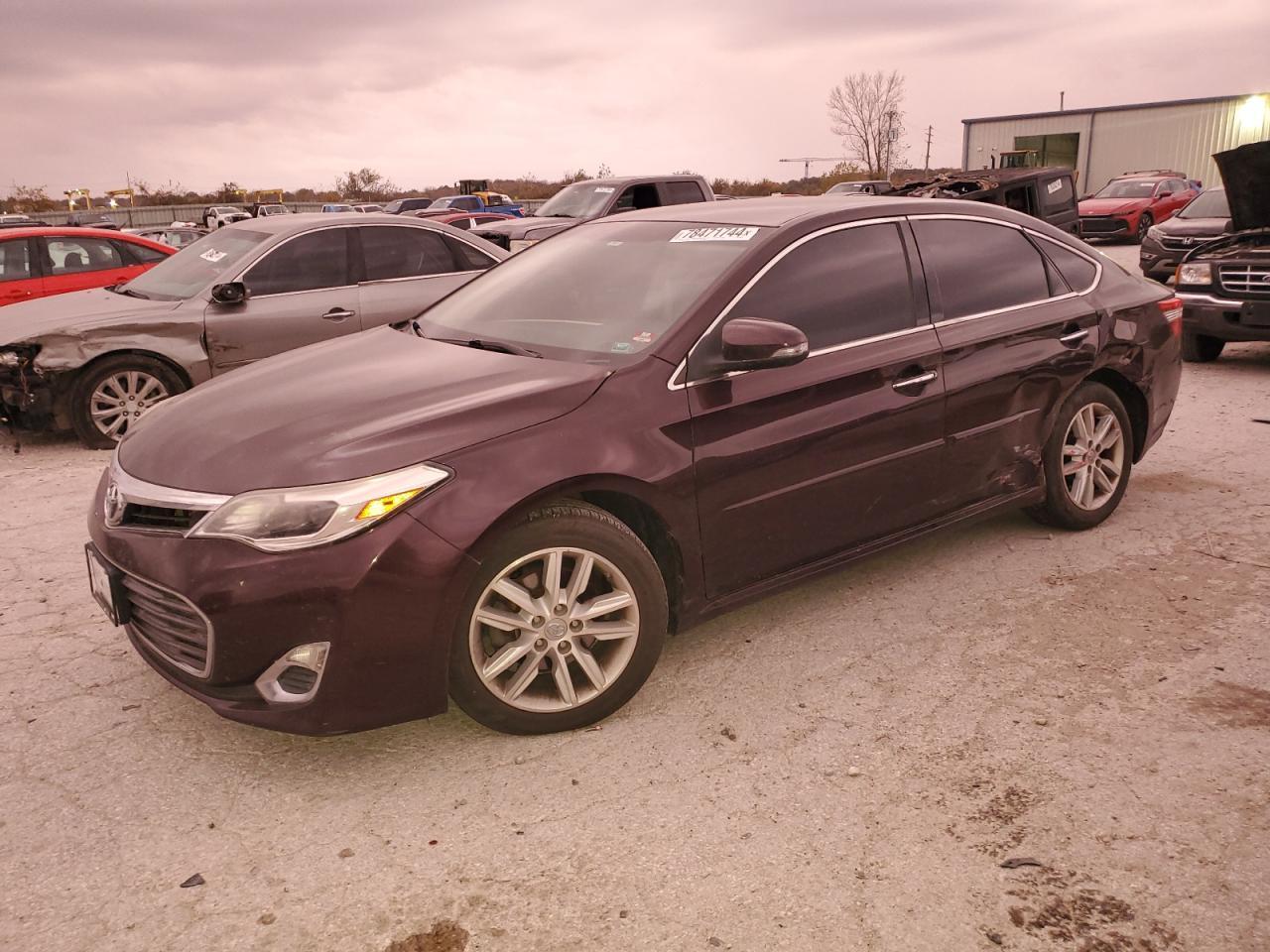 2015 TOYOTA AVALON XLE
