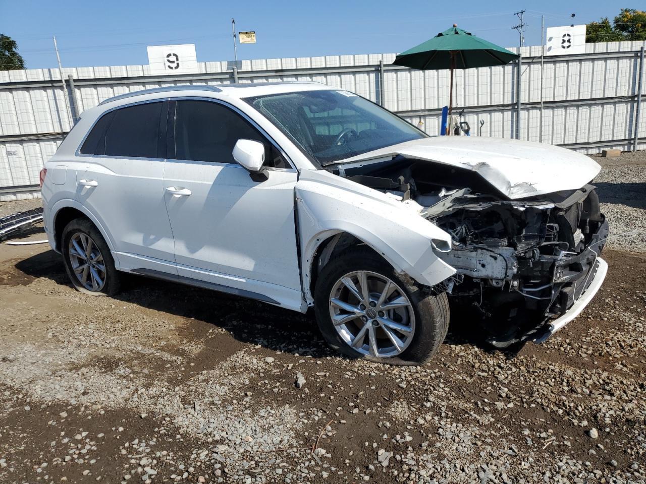 2021 AUDI Q3 PREMIUM - Image 4