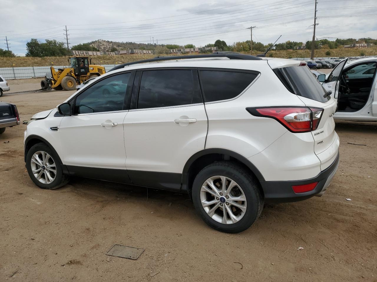 2017 FORD ESCAPE SE - Фото 2