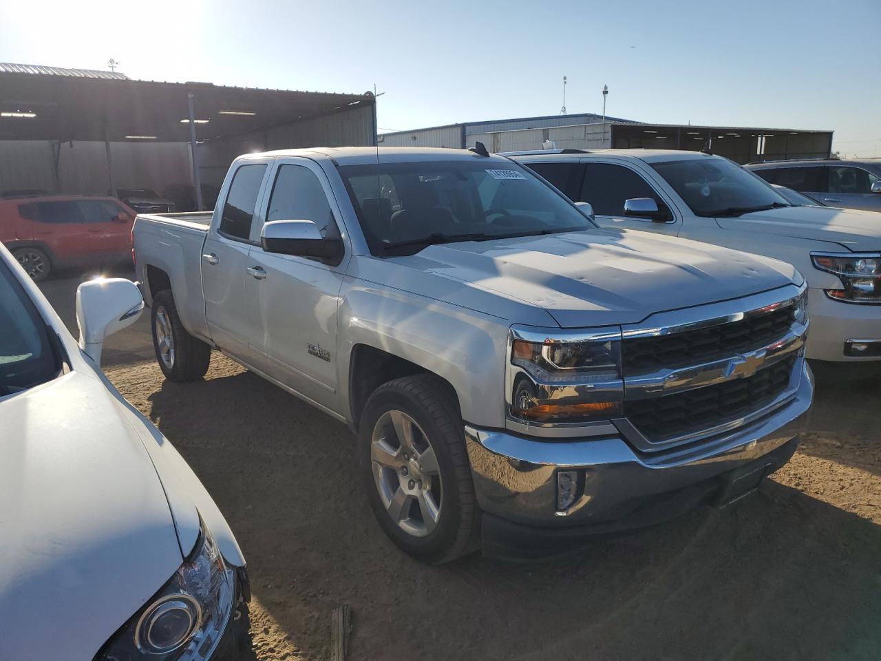 2018 CHEVROLET SILVERADO - Фото 4