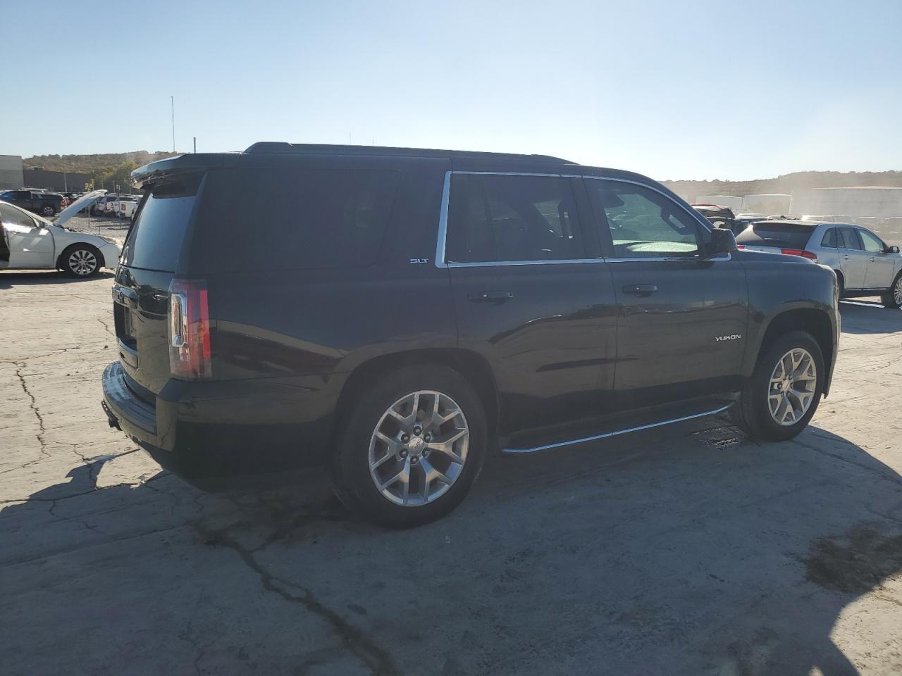 2016 GMC YUKON SLT - Фото 3