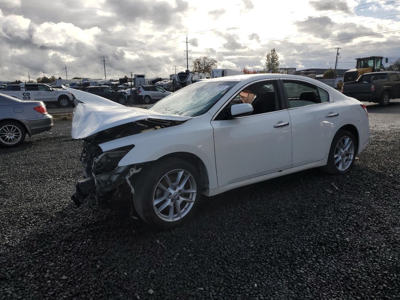2011 NISSAN MAXIMA S