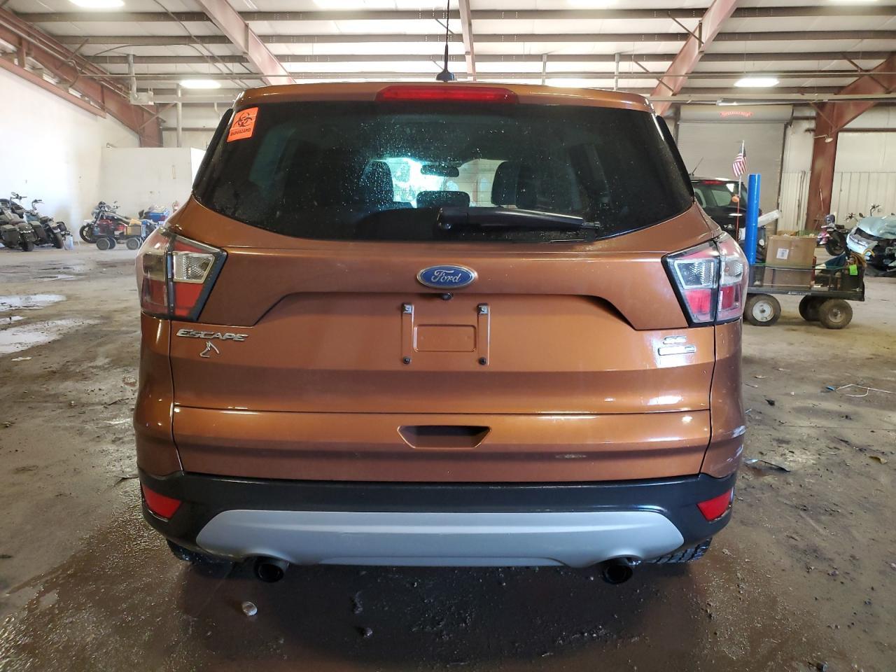 2017 FORD ESCAPE SE - Фото 6