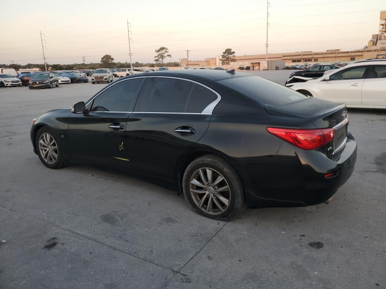 2015 INFINITI Q50 BASE - Image 2