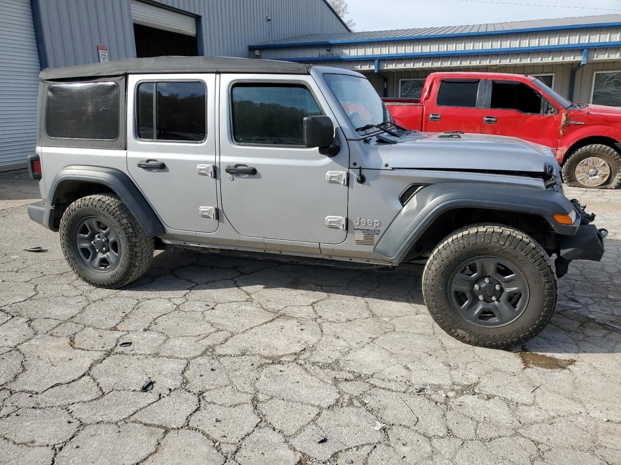 2019 JEEP WRANGLER U - Image 4