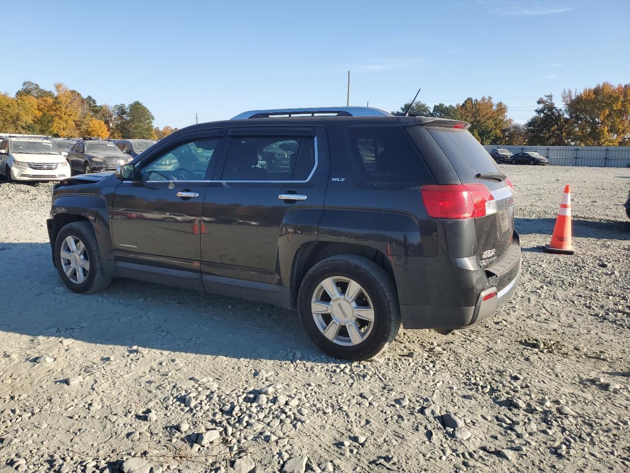 2014 GMC TERRAIN SL - Фото 2