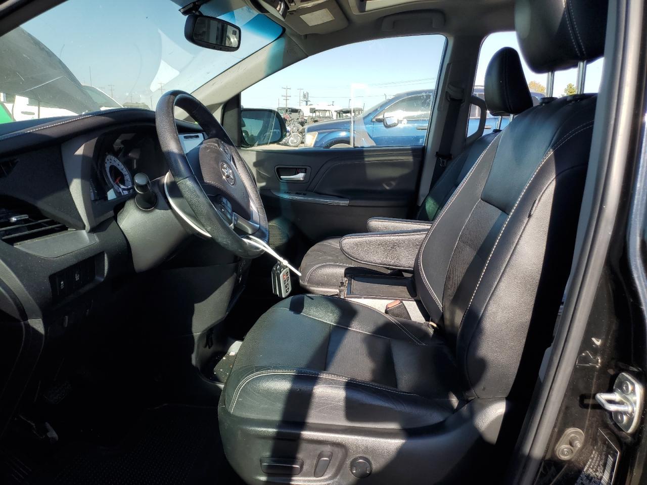 2015 TOYOTA SIENNA SPO - Фото 7