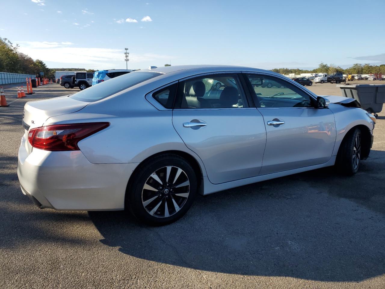 2018 NISSAN ALTIMA 2.5 - Фото 3