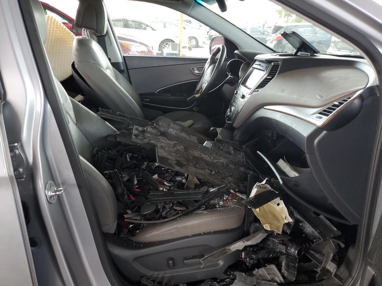 2017 HYUNDAI SANTA FE S - Image 7